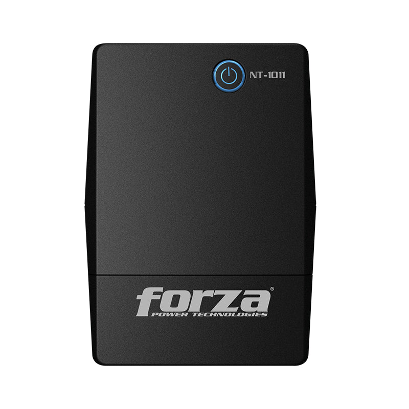 Batería UPS Forza línea interactiva de 500W y 1000VA con pantalla digital y cables conectados.